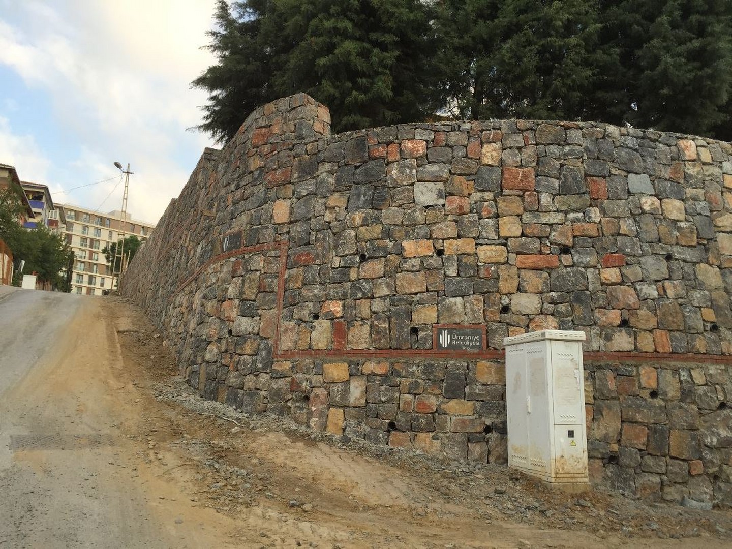 MOLOZ TAŞ DUVAR